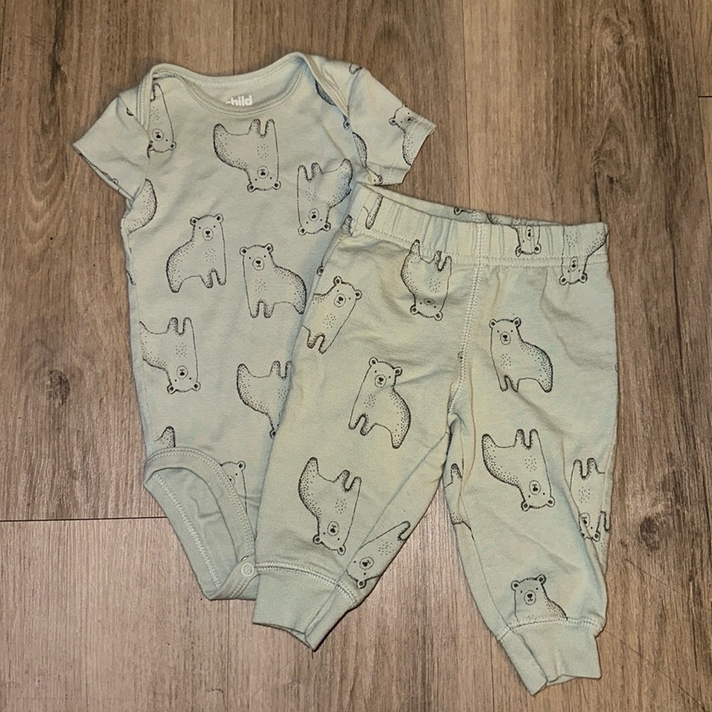 Light green onesie and pant set